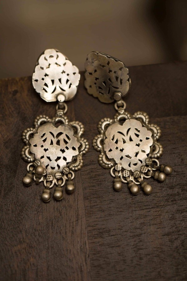 Image for Kessa Kusum Kto6 Tribal Silver Earrings Double Leaf Motif Closeup Scaled