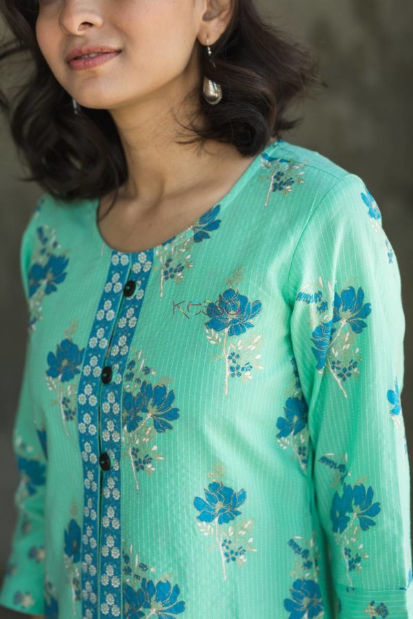 Image for Greenish Blue Kurta With Teal Flower Close Up 2