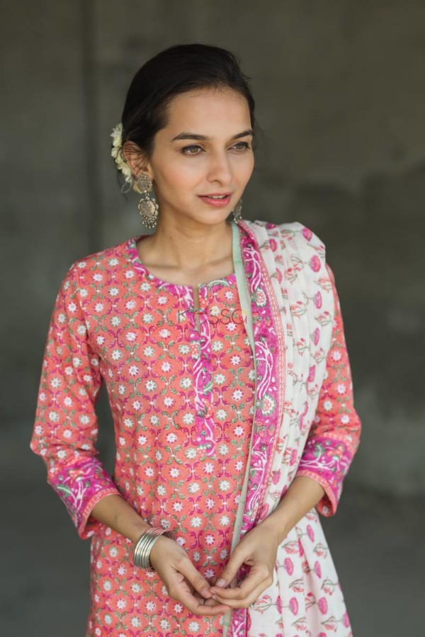Image for Peach Pink Kurta With Mulmul Dupatta Featured