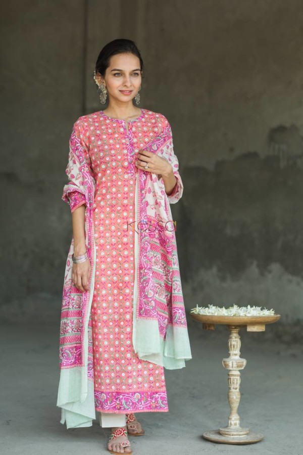 Image for Peach Pink Kurta With Mulmul Dupatta Front