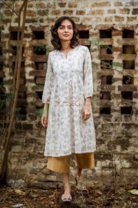 Image for Butterfly Kurta With Culottes Pants Front