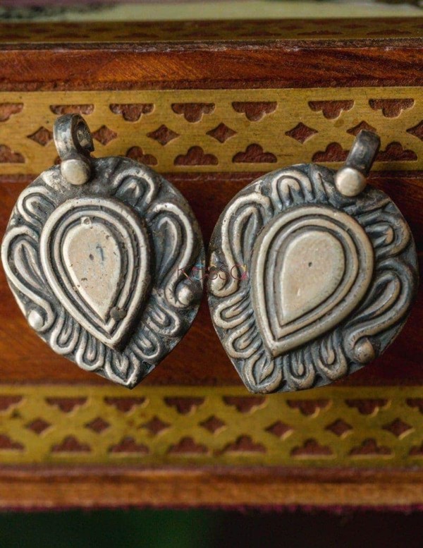 Image for Kessa Kusum Kt63 Bael Patra Silver Earrings 2