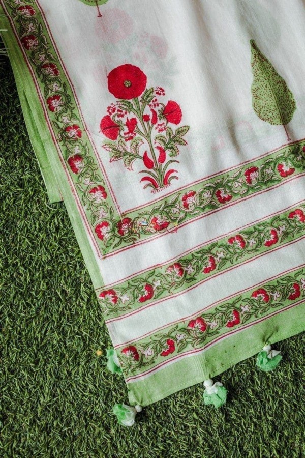 Image for Kjs16 Green Crimson Mughal Handblock Stole Closeup
