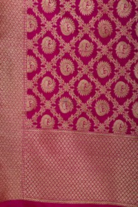 Image for Kessa Kudu48 Pink Gold Banarasi Dupatta Closeup