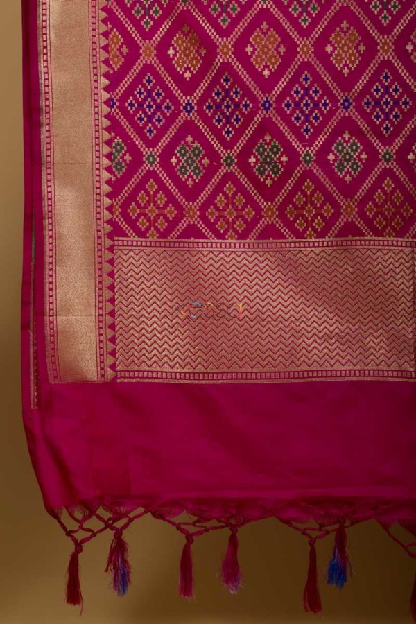 Image for Kessa Kudu49 Pink Diamond Jaal Patola Dupatta Closeup