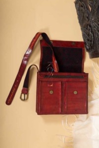 Image for Kessa Kebg02 Camel Leather Handcrafted Messenger Bag Closeup