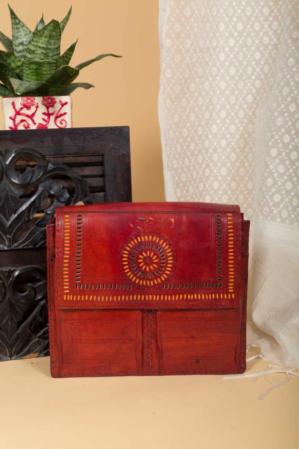 Image for Kessa Kebg02 Camel Leather Handcrafted Messenger Bag Featured