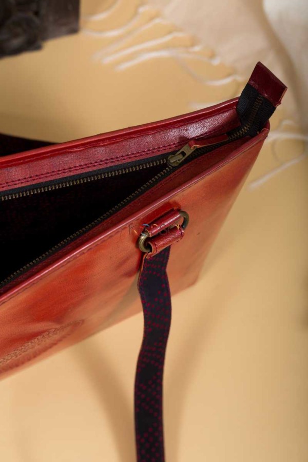Image for Kessa Kebg03 Camel Leather Handcrafted Handbag Closeup