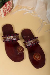 Image for Kessa Kuch05 Embroidered Leather Chappals Featured
