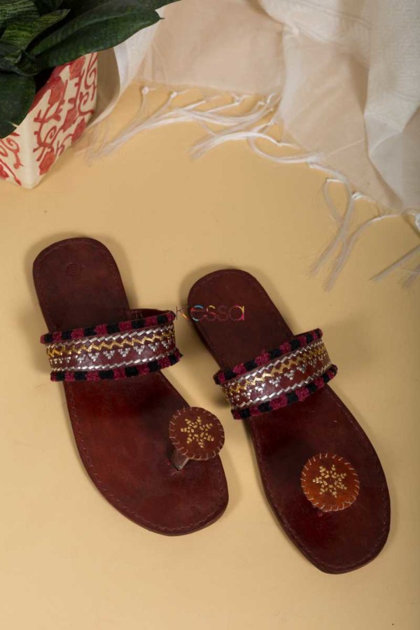 Image for Kessa Kuch05 Embroidered Leather Chappals Side
