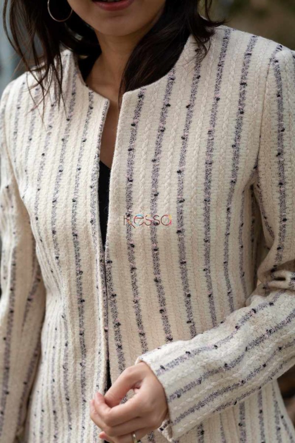 Image for Kessa Kj03 Cream Stripe Front Hook Coat Closeup