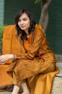 Image for Kessa Kuoj92 Desert Brown And Orange Pashmina Kurta Dupatta Set Sitting 2