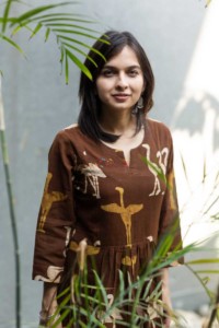 Image for Kessa Wa302a Saddle Brown Batik Print Dress Closeup 2