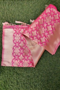 Image for Kessa Kudu50 Charm Pink Banarsi Jaal Dupatta Featured