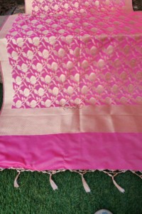 Image for Kessa Kudu61 Mulberry Pink Banarsi Jaal Dupatta Closeup 3
