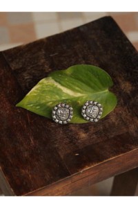 Image for Kt132 Silver Tribal Studs Closeup