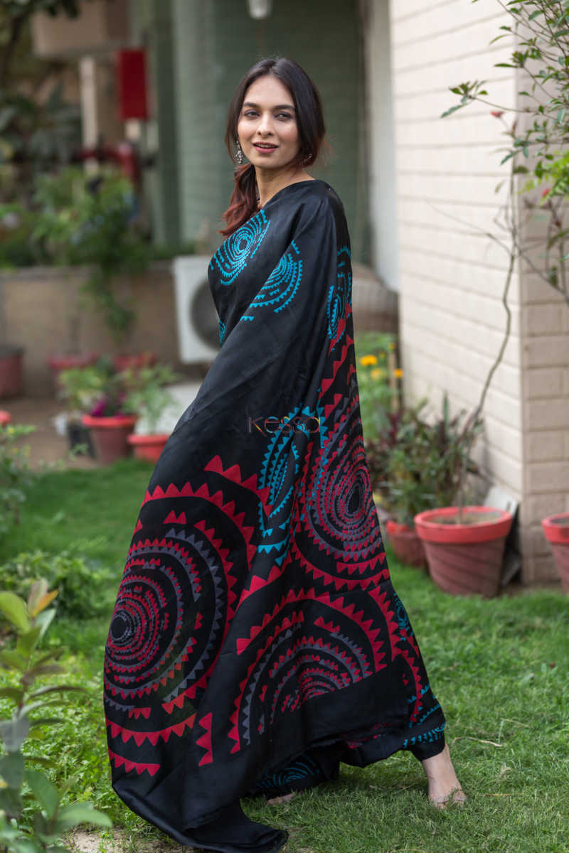 Buy Modern Tribe Black Printed Bengal Silk Saree KUNF03 Online | KESSA.com