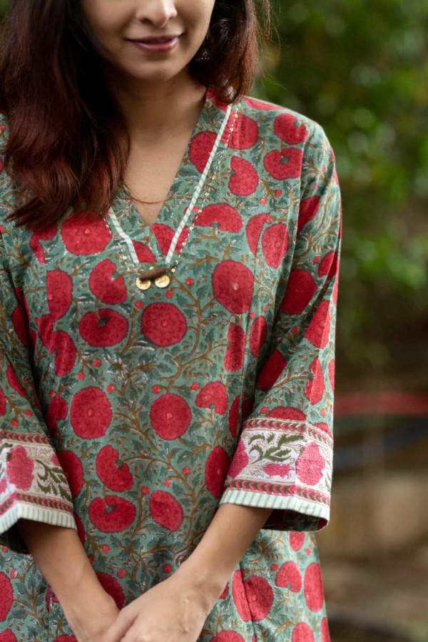 Image for Kessa Wa317a Forest Green Floral Red Printed Kurta 8 Kessa Wa317a Forest Green Floral Red Printed Kurta9