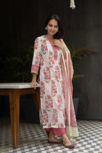 Image for Kessa Kuoj120 Charm Pink Mughal Kurta Dupatta Set Side
