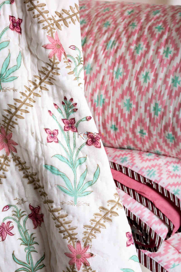 Image for Kessa Kaq39 Coral Tree Pink Double Bed Quilt Closeup