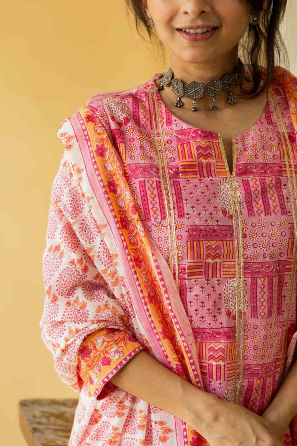 Image for Kessa Kuoj122 Froly Pink Block Print Kurta Dupatta Set Closeup