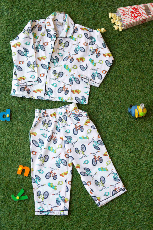 Image for Ws572 White Cycle Mill Print Kids Night Suit