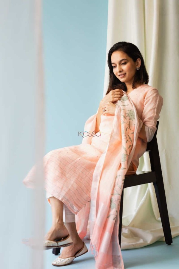 Image for Kessa Nekurta01 Mandys Pink Linen Kurta Dupatta Set Sitting 1