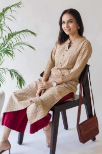 Image for Kessa Ws590 Mongoose Beige And Red South Cotton Kurta Sitting 2