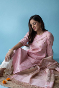 Image for Kessa Ws601 Blossom Pink Chanderi Strip Kurta Sitting