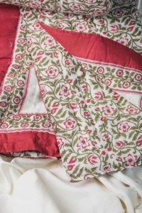 Image for Kessa Kaq83 Mojo Red Single Bed Quilt Closeup