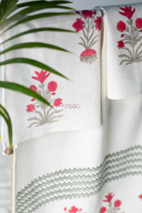 Image for Kessa Kat04 Handblock Printed Brick Red And Ebb White Towel Set 1 Closeup
