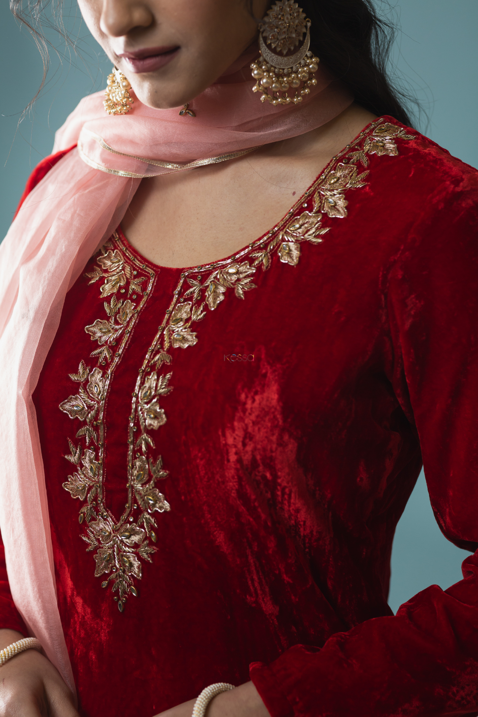 Buy Lyush Women Teal Velvet Embroidered Short Kurta Online at Best Price |  Distacart