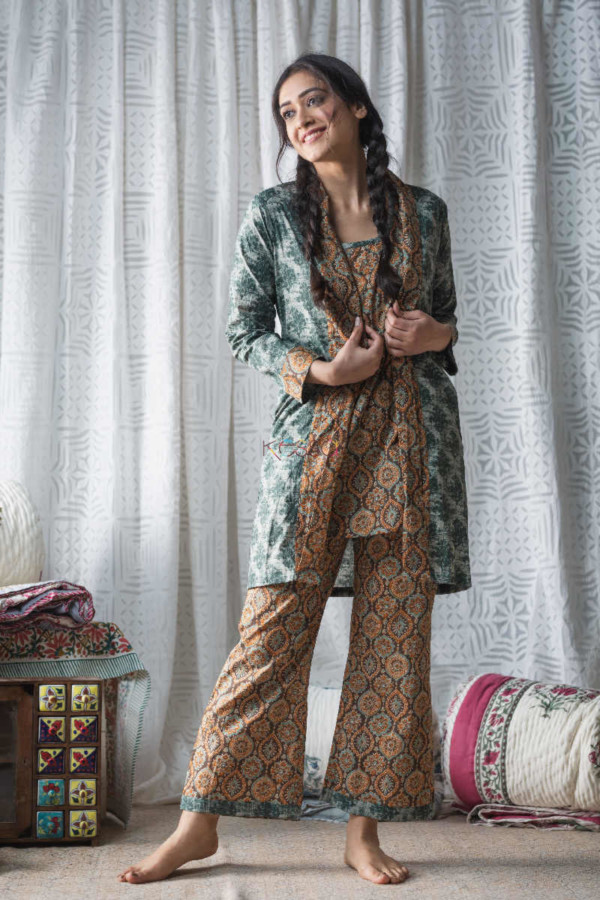 Image for Kessa De43 Kabul Brown And Green Cape Jammies Set Look