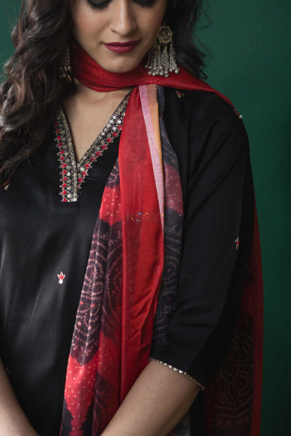 Image for Kessa Ws628 Black Bandhani Cotton Silk Kurta Complete Set 1 Closeup