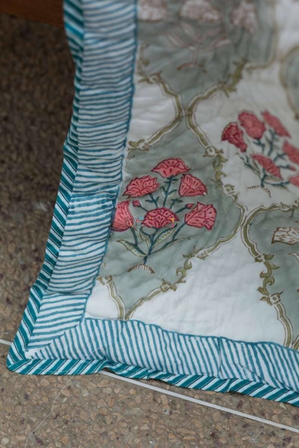 Image for Kessa Kaq99 Flax Smoke Double Bed Quilt Closeup 2