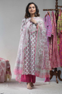 Image for Kessa Vcr23 Cranberry Pink Hand Block Printed Cotton Kurta With Dupatta Set Front