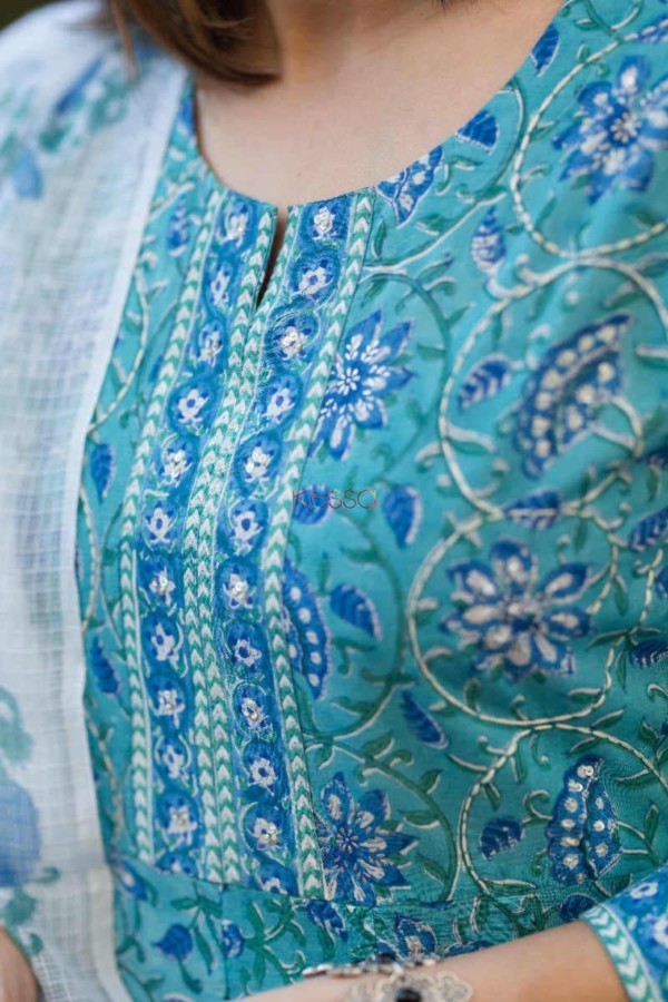Image for Kessa Wsr168 Akaashi Powder Blue Cotton Kurta With Kota Doriya Dupatta Closeup
