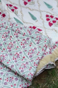 Image for Kessa Kaq117 French Rose Double Bed Quilt Look