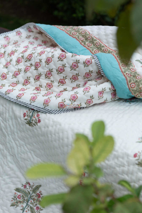 Image for Kessa Kaq120 Turkish Rose Double Bed Quilt Closeup