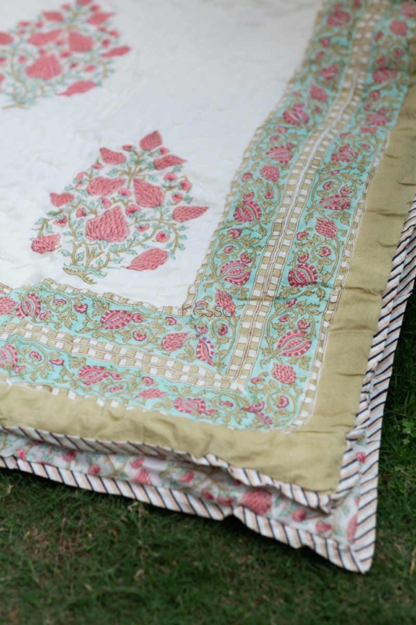Image for Kessa Kaq122 Charm Pink Single Bed Quilt Closeup