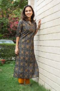 Image for Kessa Vcr37 Sanjna Straight Kurta With Contrast Piping Featured