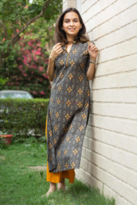 Image for Kessa Vcr37 Sanjna Straight Kurta With Contrast Piping Look
