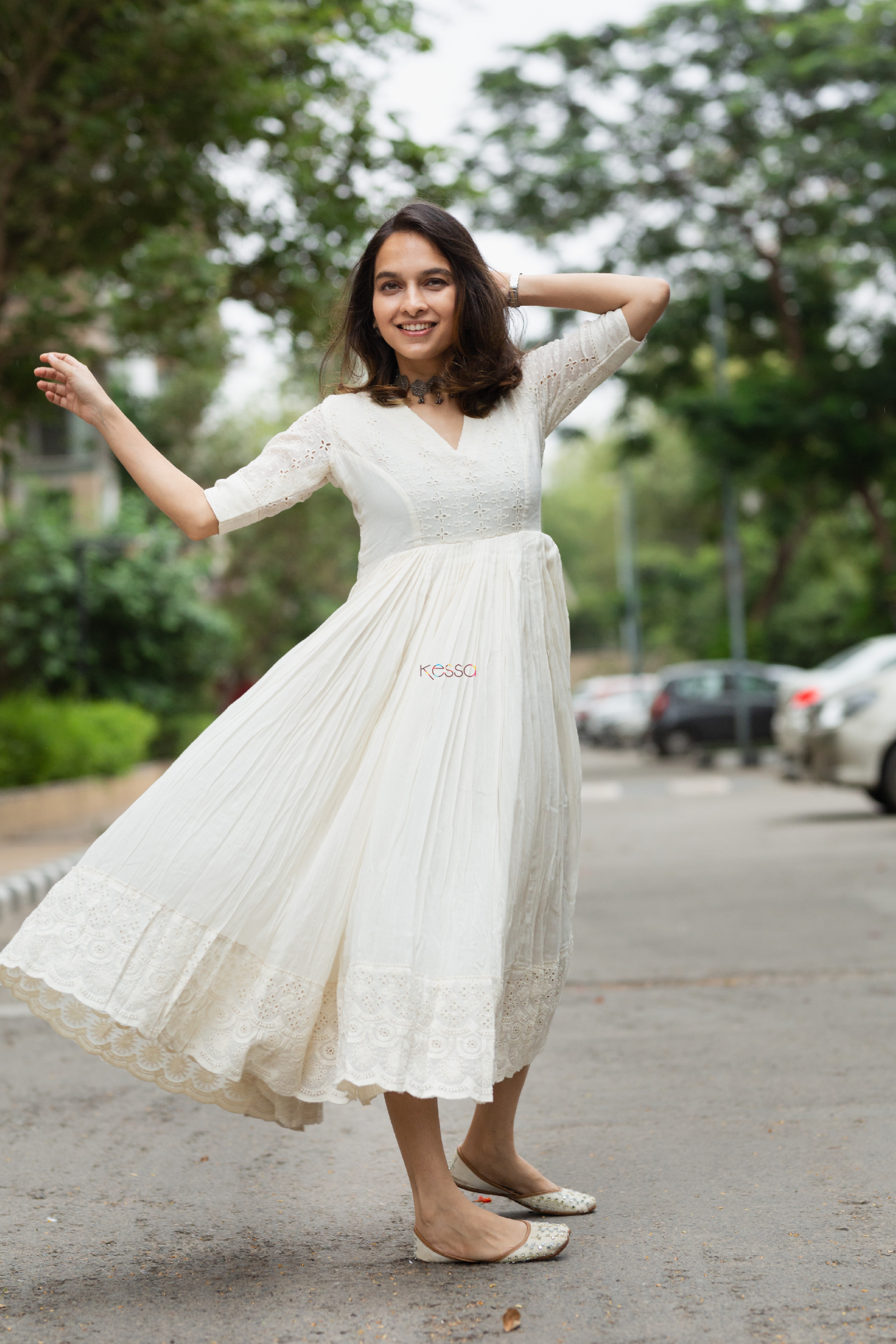 HOW TO STYLE A WHITE KURTI AS A DRESS