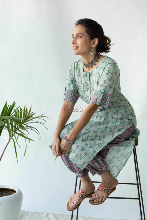 Image for Kessa Wsr185 Kusha Kurta With Hand Block Print And Sequin Work Sitting 1