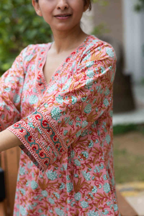Image for Kessa De73 Shaukhya Nigtie With Hand Block Print Sleeves
