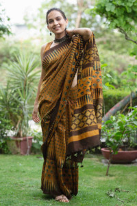 Image for Kessa Kaks01 Ushas Chanderi Silk Ajrakh Saree Look 1