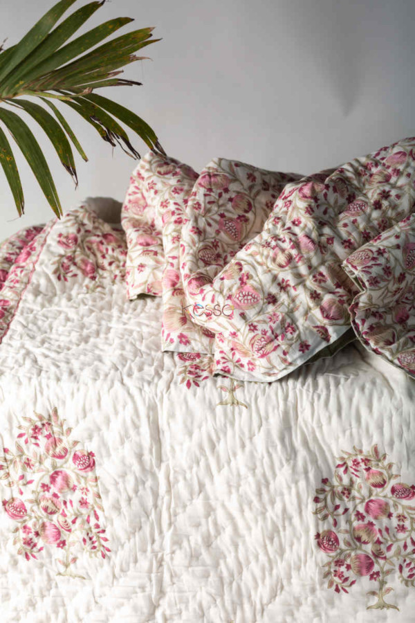 Image for Kessa Kaq128 Pearl Bush Double Bed Quilt Closeup