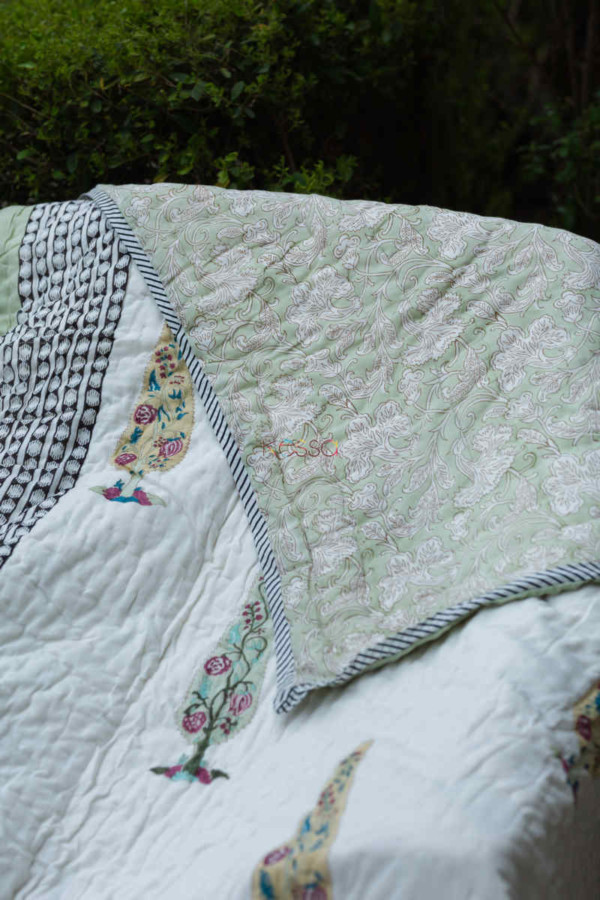 Image for Kessa Kaq134 Catskill White Double Bed Quilt Closeup