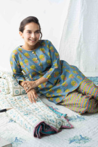Image for Kessa De78 Meghdhanush Kurta Pajama Set Look