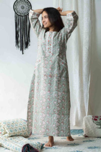 Image for Kessa De79 Hayaat Night Gown With Lace Detailing Front